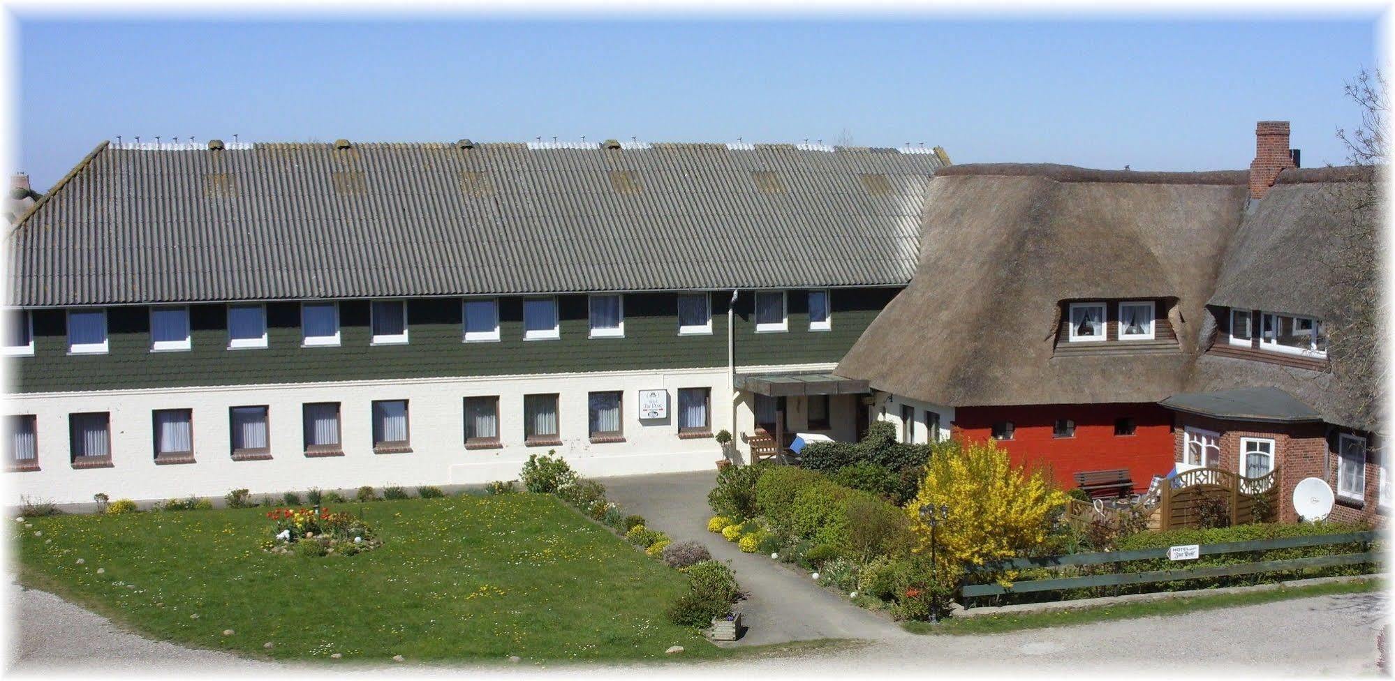 Ferienwohnungen Im Hotel Garni Zur Post Utersum Exteriör bild